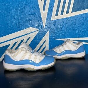 Air Jordan 11 Retro Low BG University Blue